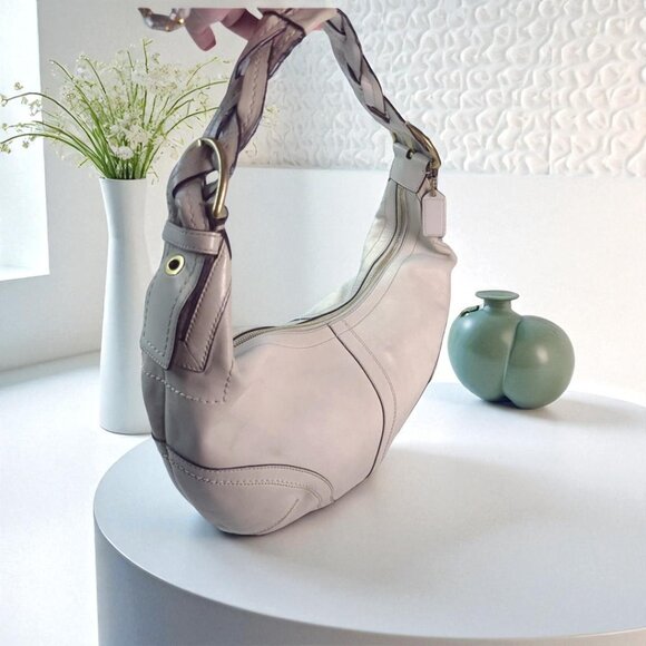 COACH Large Hobo Shoulder Bag in ivory/white - Picture 5 of 11